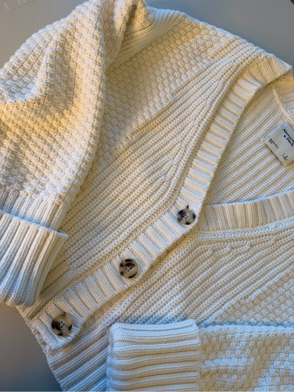 Abercrombie & Fitch Ivory Chunky Knit Cardigan | Size Small - Picture 5 of 6